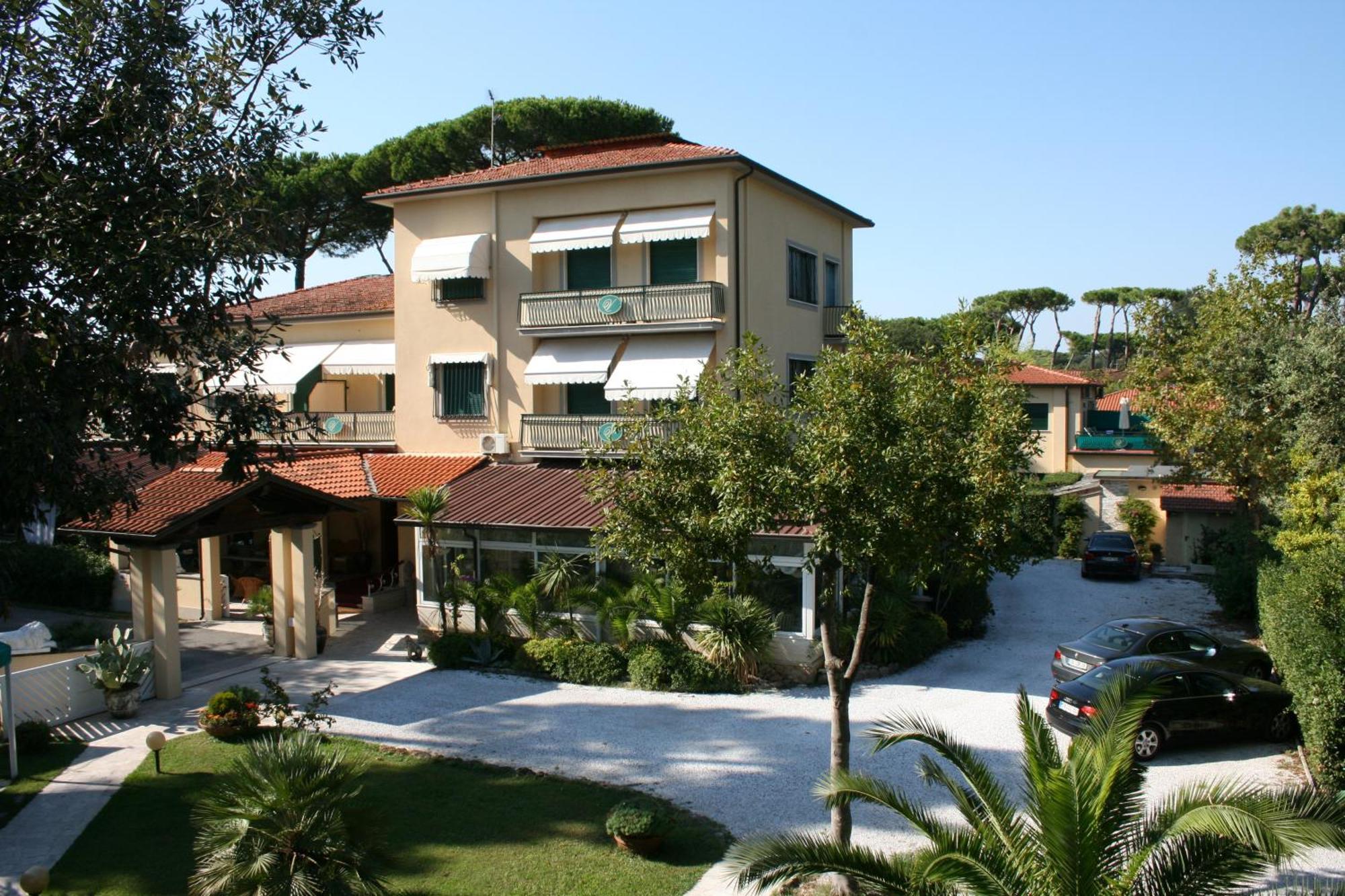 מרינה די פיאטרסנטה Hotel Verdemare מראה חיצוני תמונה