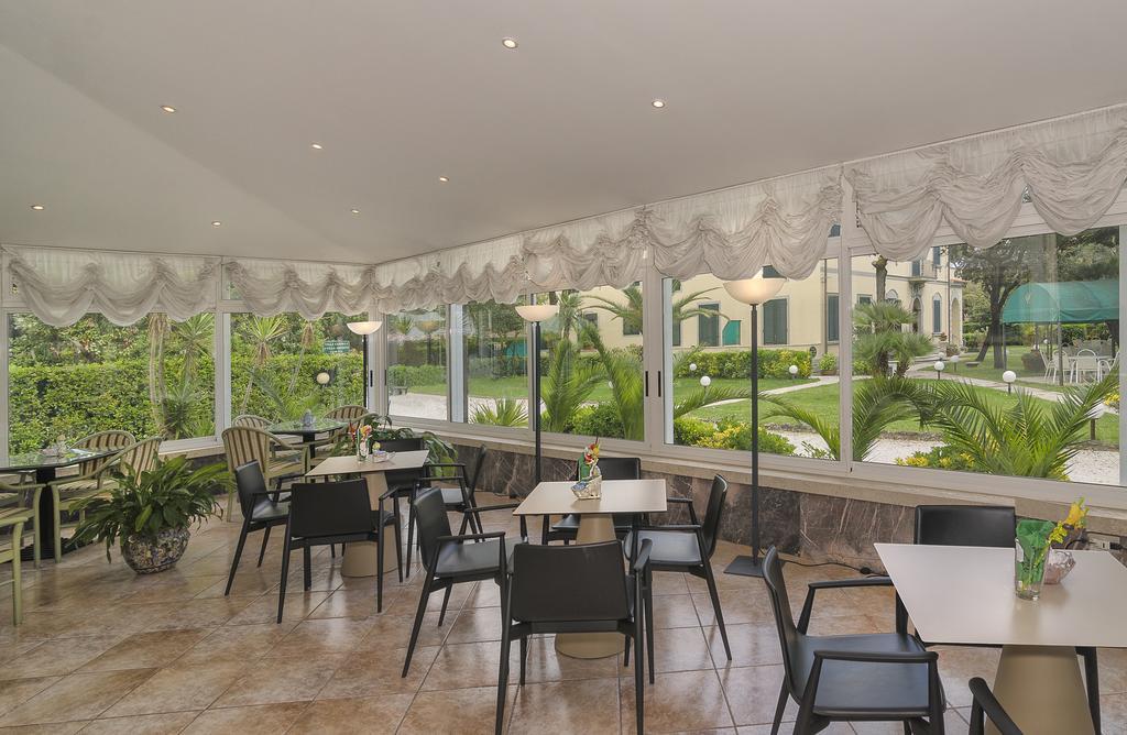 מרינה די פיאטרסנטה Hotel Verdemare מראה חיצוני תמונה