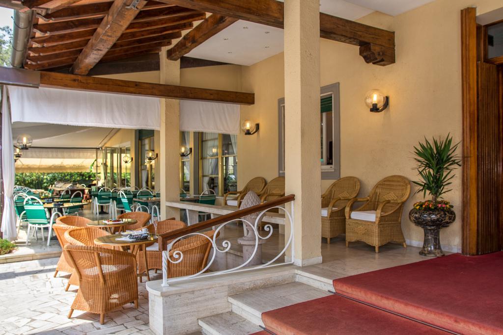 מרינה די פיאטרסנטה Hotel Verdemare מראה חיצוני תמונה