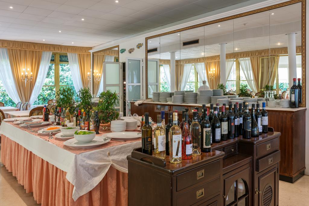 מרינה די פיאטרסנטה Hotel Verdemare מראה חיצוני תמונה