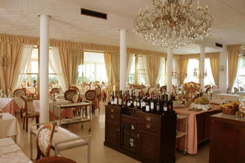 מרינה די פיאטרסנטה Hotel Verdemare מראה חיצוני תמונה
