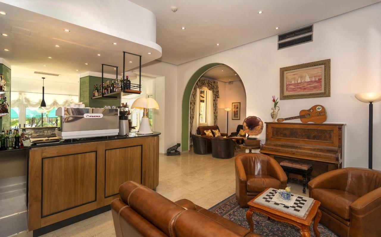 מרינה די פיאטרסנטה Hotel Verdemare מראה חיצוני תמונה