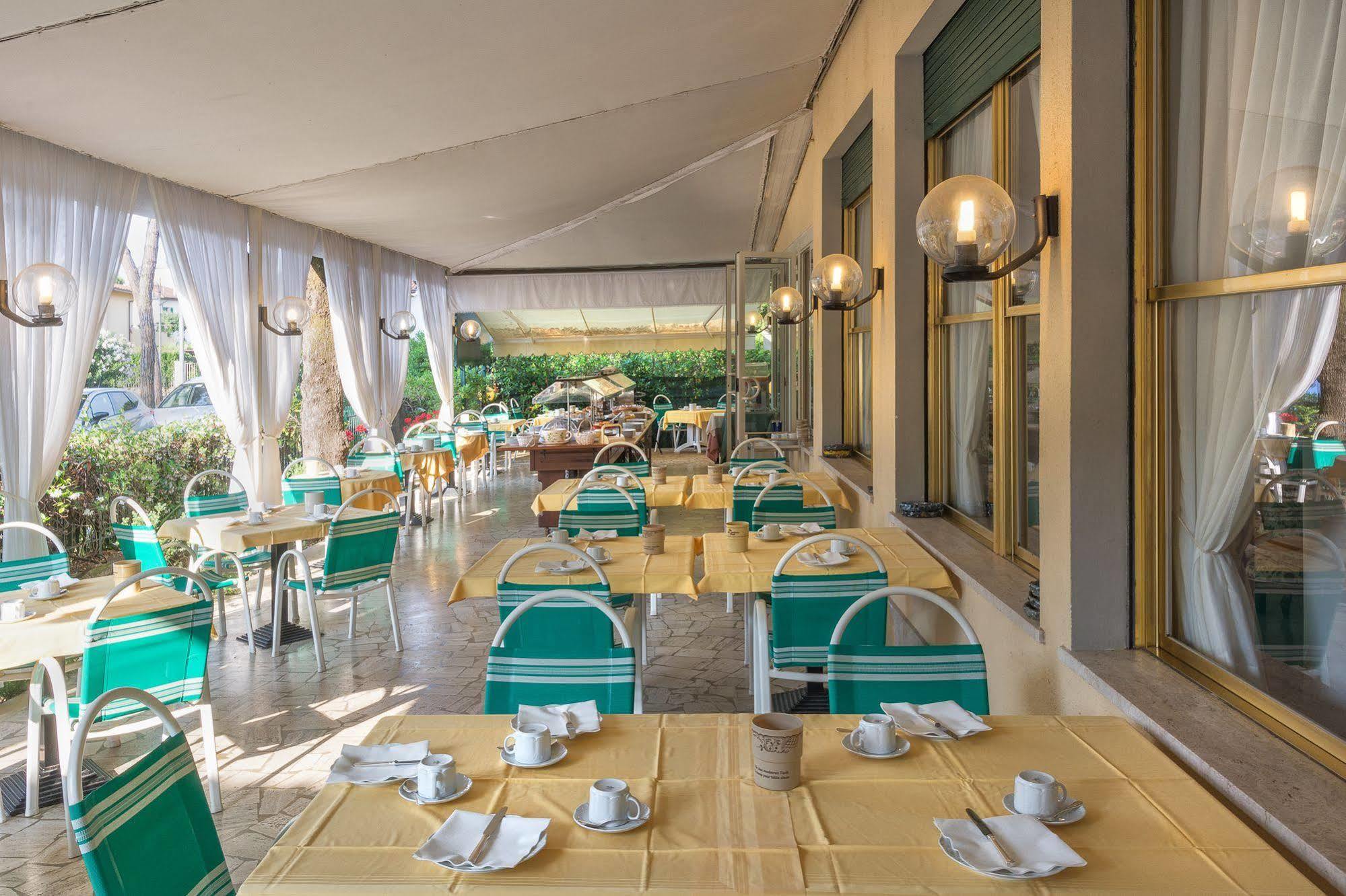 מרינה די פיאטרסנטה Hotel Verdemare מראה חיצוני תמונה